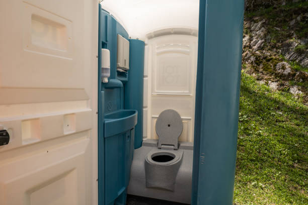 Best Portable toilet rental cost  in Edgewater, CO